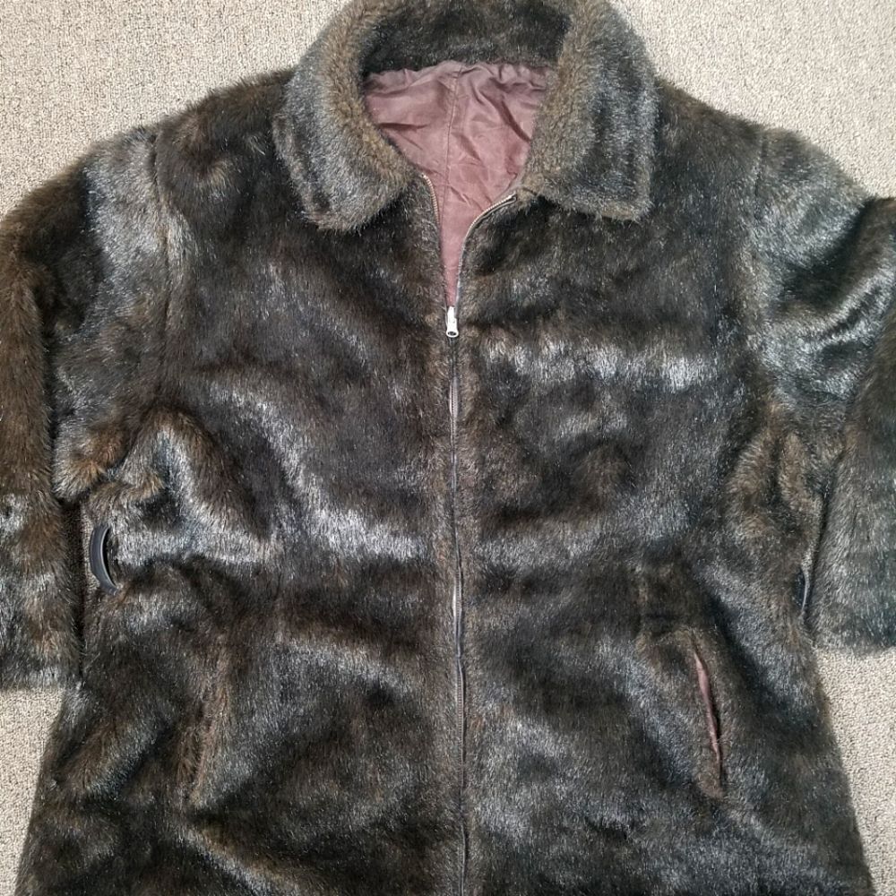 Blair Boutique 2X Reversable brown and black faux fur jacket.